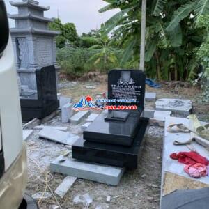 Mộ đá granite hoa cương Mộ đá granite hoa cương