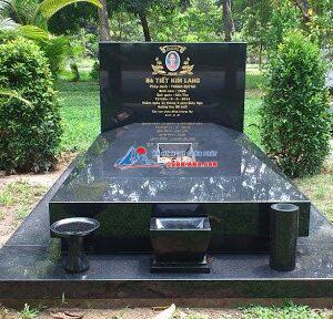 Mộ làm bằng đá hoa cương Mộ làm bằng đá hoa cương