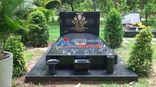 Mộ làm bằng đá hoa cương Mộ làm bằng đá hoa cương